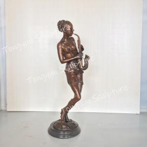 Wholesale Creative Bronze Statue Office Ornaments