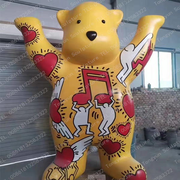 Factory Custom Cartoon Bear Statue Creative Cartoon Animal Sculpture for Outdoor Decorations for Sale