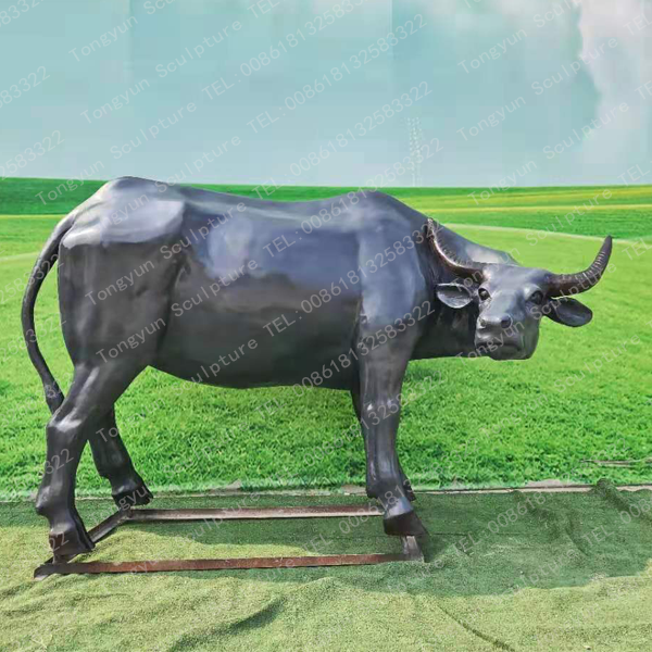 Outdoor Decoration Life Size Fiberglass Bull Statue Custom Bull Sculpture