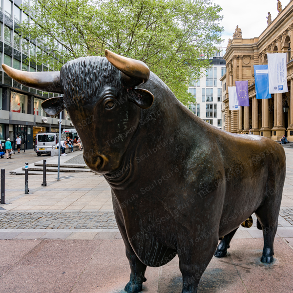 Famous Outdoor Decoration Bronze Bull Statue