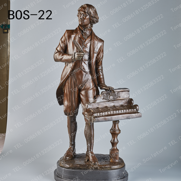 Small Size Beethoven with Piano Statue Art Sculpture